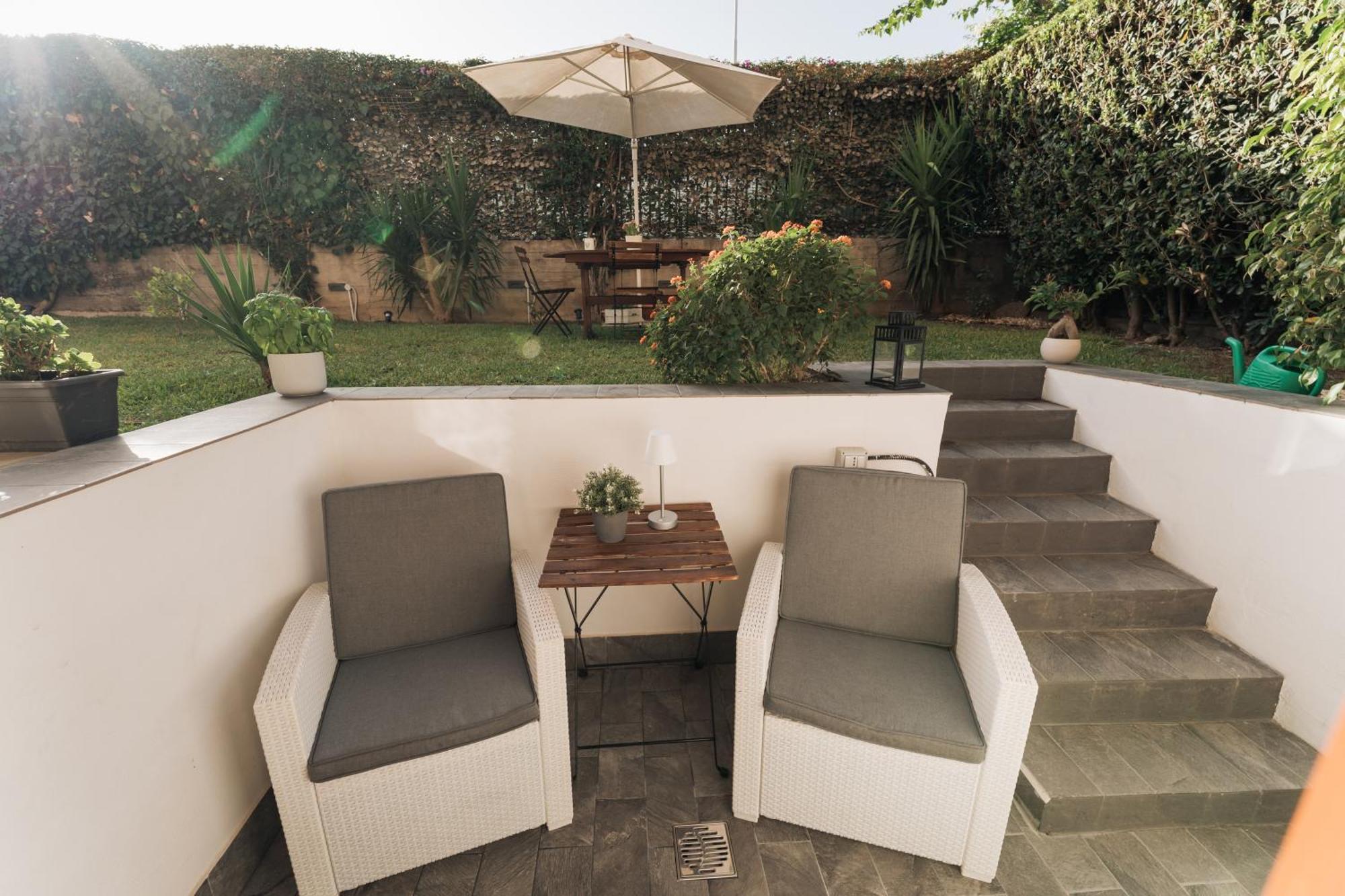 Grey'S Apartment Catania Exterior photo